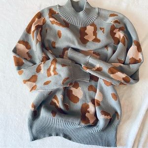 Tan and Gray Leopard Print Mock Turtleneck Sweater Size Large